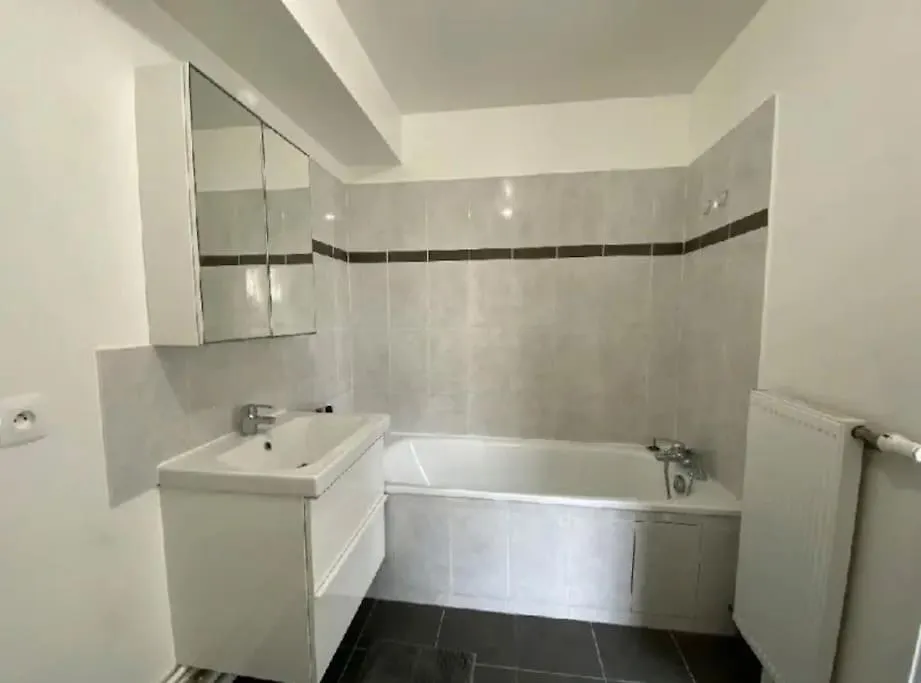 Super T2 Meuble En Bord De Seine Apartment Villeneuve-le-Roi