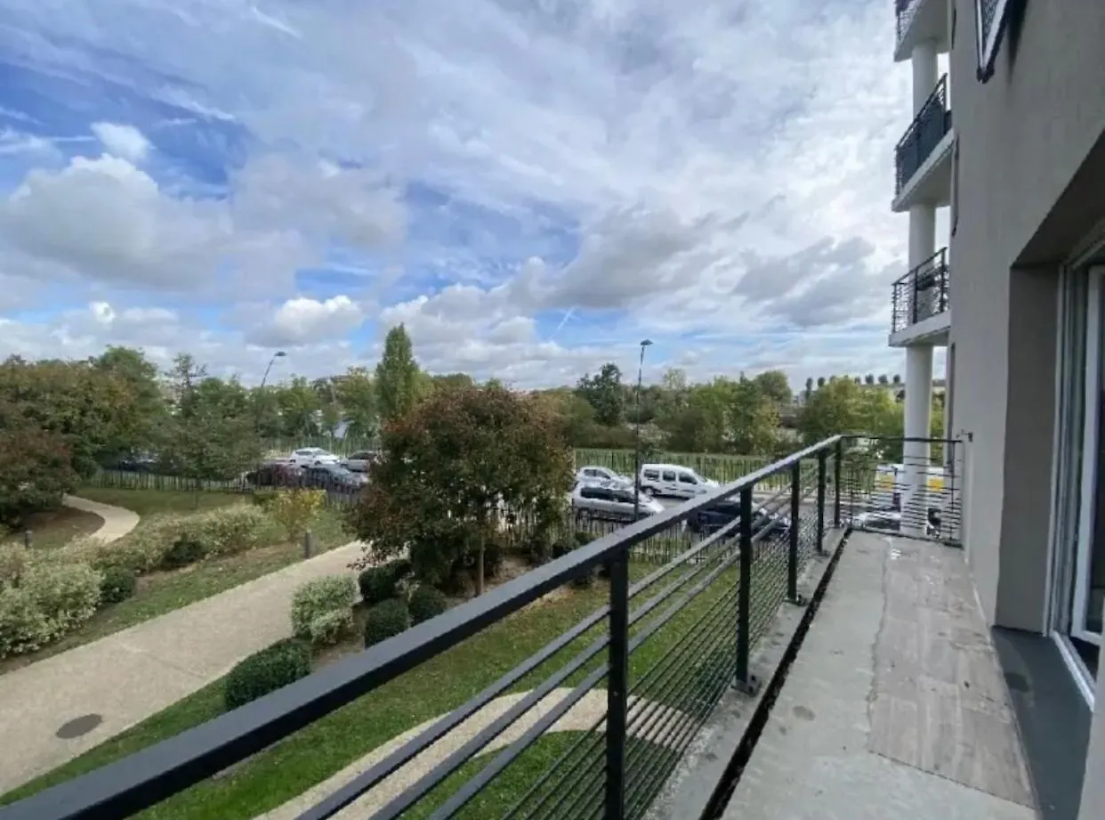 Super T2 Meuble En Bord De Seine Apartment Villeneuve-le-Roi France